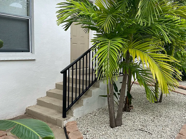 935 Marseille Dr #3 — Photo 4