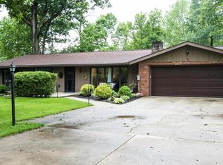 395 Hickory Ln, Delaware, OH 43015