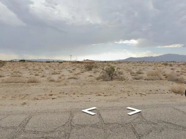 2457 Dolphin Dr, Thermal, CA 92274