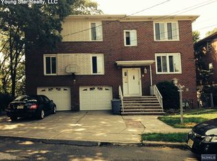 1515 11th St, Fort Lee, NJ 07024
