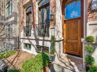 1403 N Mohawk St, Chicago, IL 60610