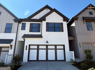339 Brook Landing Cir, Auburn, GA