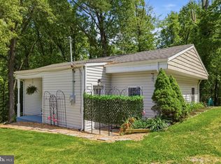 350 Evergreen Ln, Bluemont, VA 20135