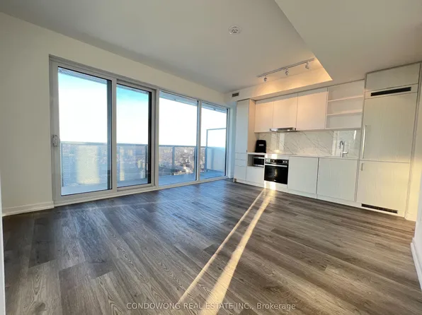 55 Cooper St #7201, Toronto, ON M5E 0G1