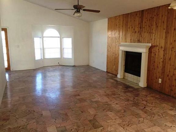 4th image of 5852 Sandpiper Dr
