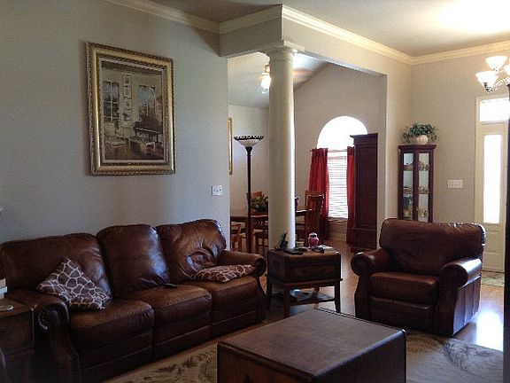 5th image of 153 N Eagle Dr