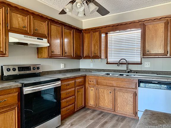 4th image of 840 MERCURY DR