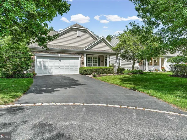 112 Petunia Dr, Kennett Square, PA 19348