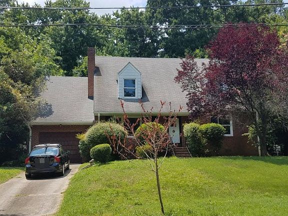 5th image of 3009 Glendale Ave