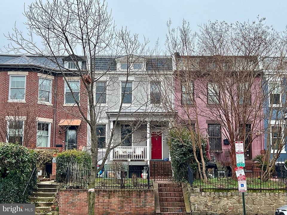 1st image of 1015 Maryland Ave NE