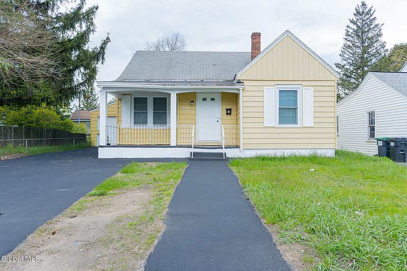 2nd image of 1311 Curry Road