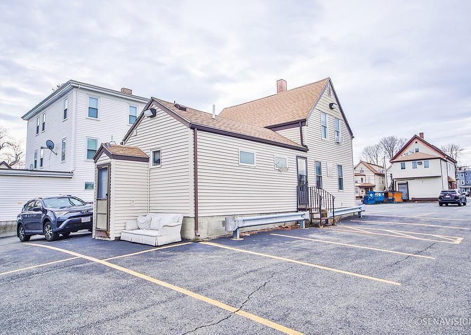 2nd image of 17 Chamberlain Ct