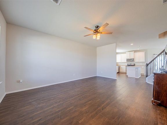 3rd image of 10620 Hartley Ln