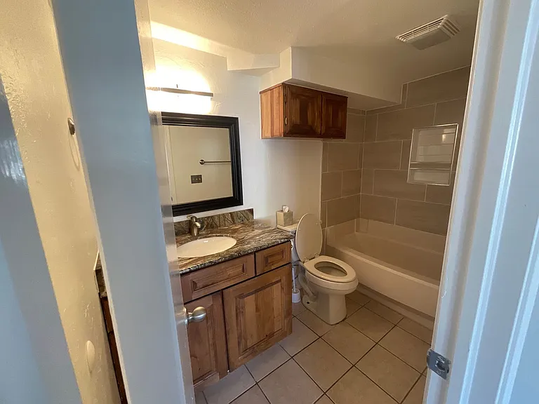 11140 Stratford Dr #12 — Photo 14