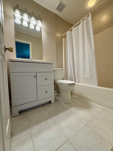 3 bed, 2.0 bath, 1264 sqft, $1,900 — Photo 4