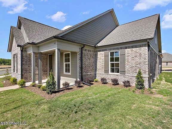 2nd image of 660 Bolivar Dr