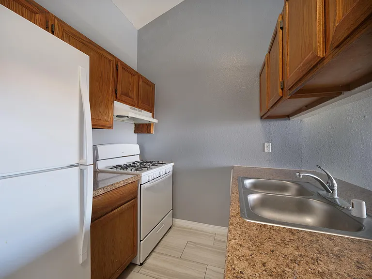 1901 Lake Omega St #A — Photo 10