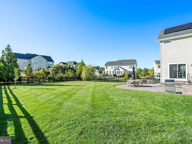26769 Crusher Dr — Photo 28