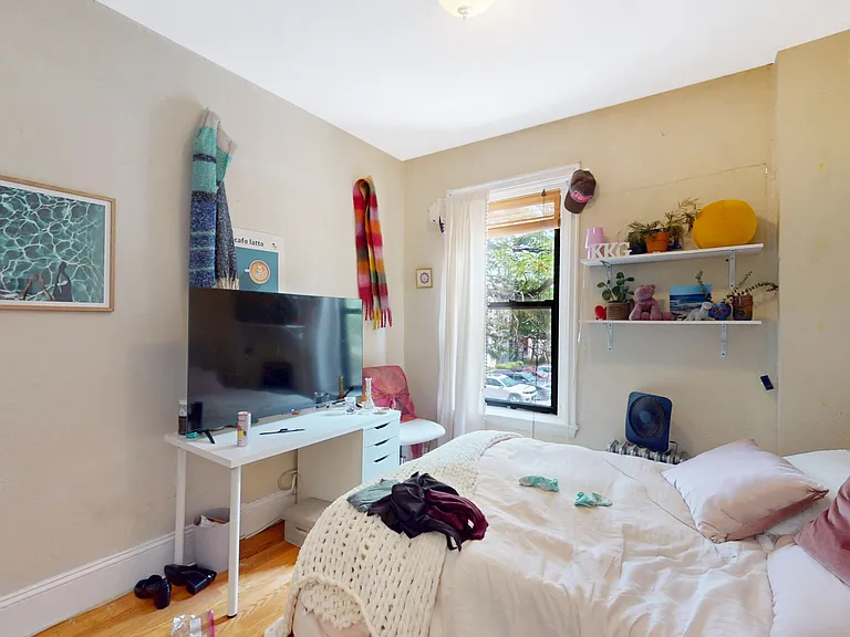 86 Hammond St #2A — Photo 9