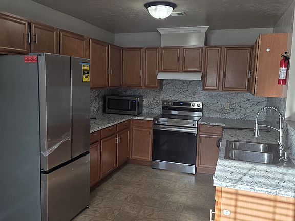 3rd image of 8029 NW 74th St