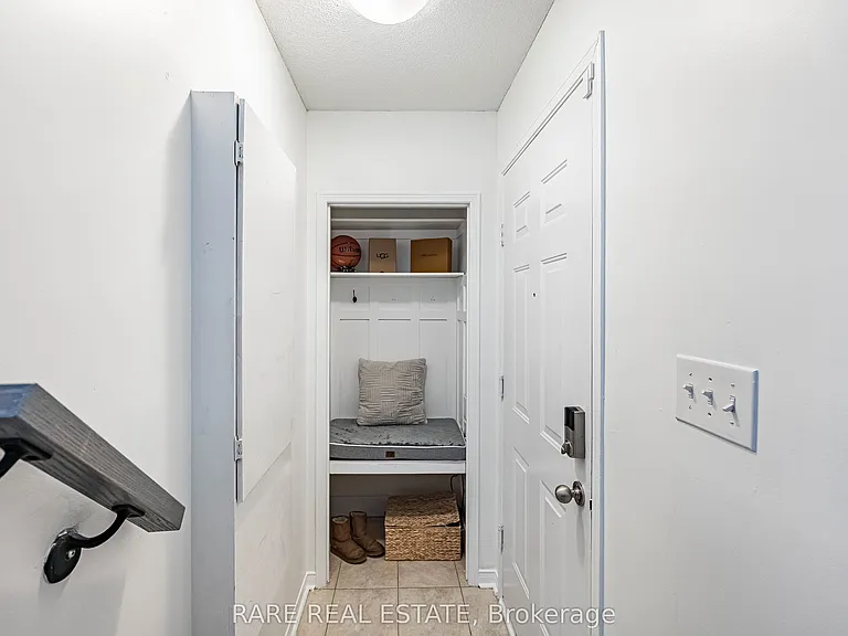 60 Fairwood Cir #28 — Photo 39