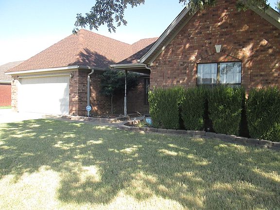 5th image of 645 White Oak Dr