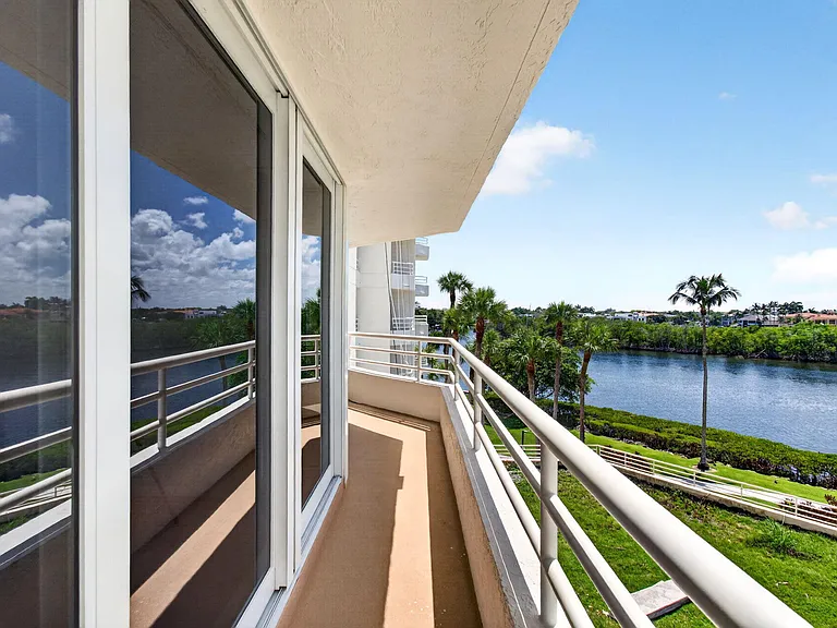 4201 N Ocean Blvd #C307 — Photo 10