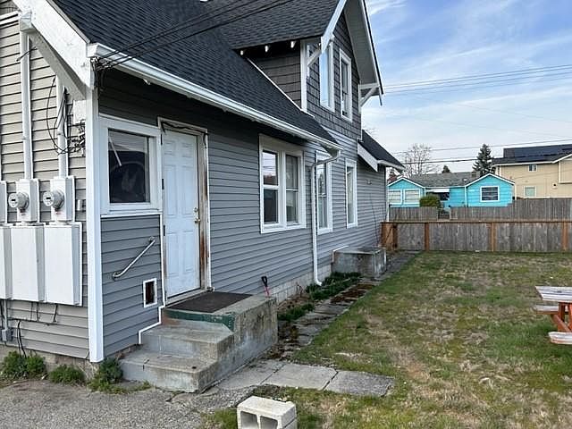 1st image of 6401 S Pine St APT B