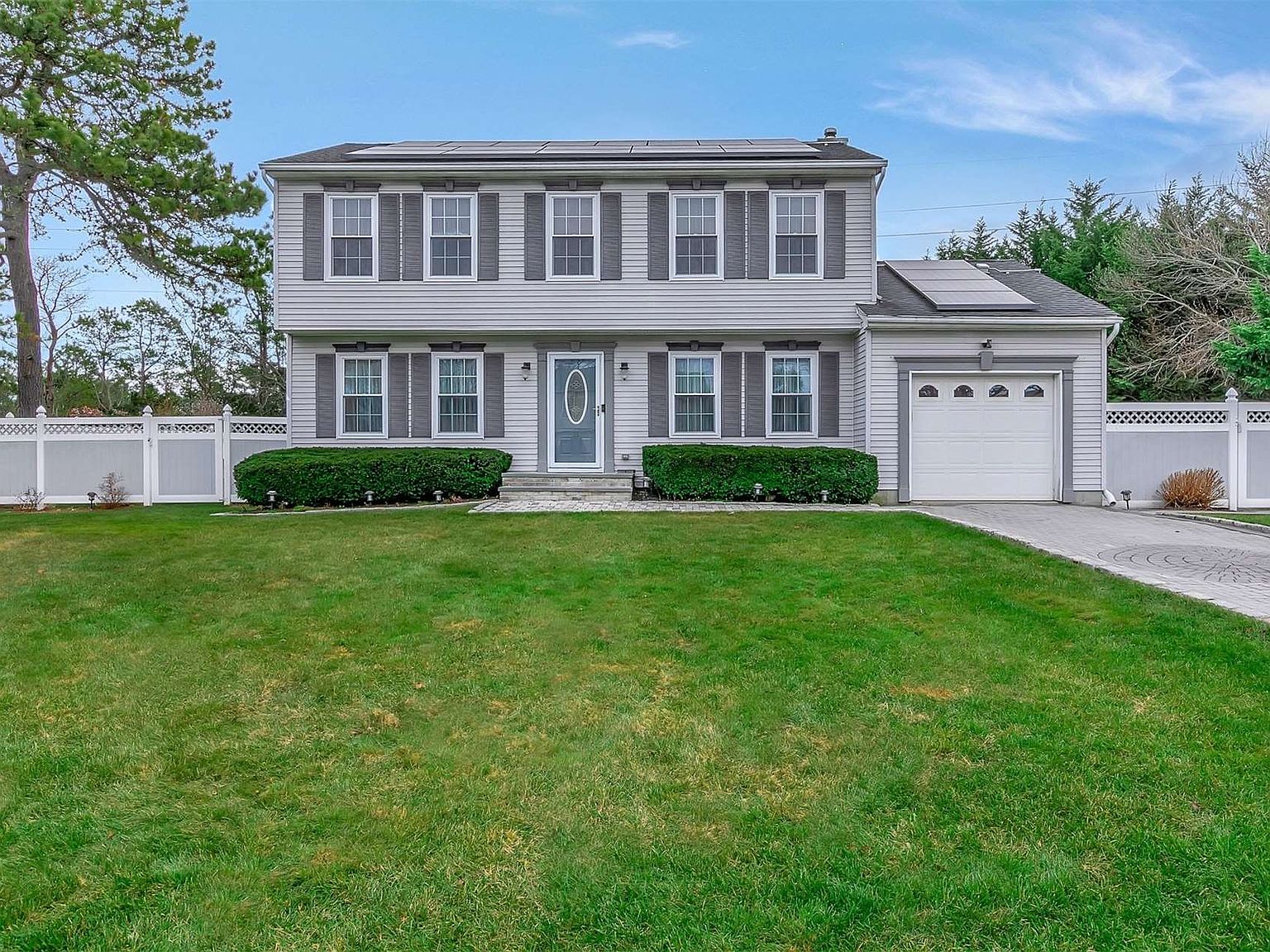 25 Victoria Circle, East Patchogue, NY 11772 Zillow