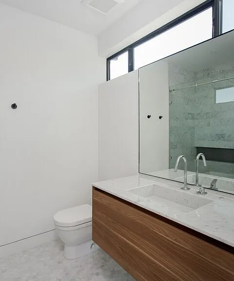 2919 Sanborn Ave — Photo 24