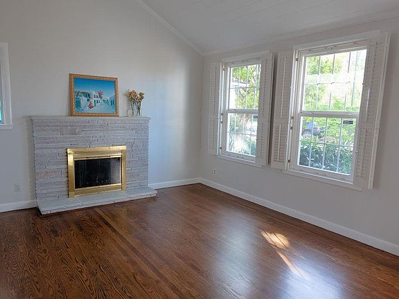 2nd image of 870 W Grant Pl