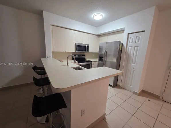 11060 SW 196th St APT 303, Miami, FL 33157