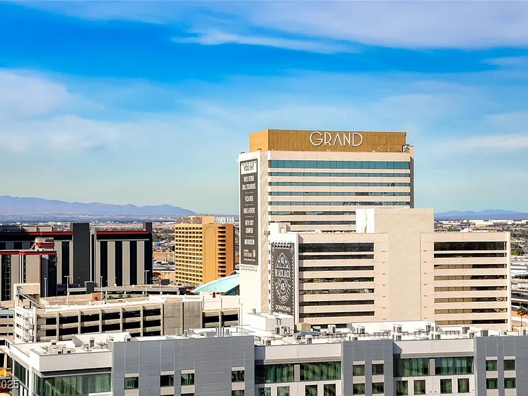 150 Las Vegas Blvd #1803 — Photo 35