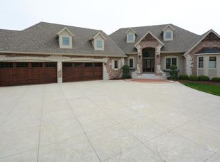 W284N6366 Hibritten Way, Hartland, WI 53029