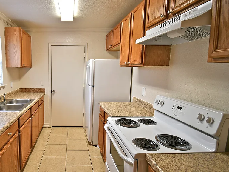 3626 Cranford Ave — Photo 3