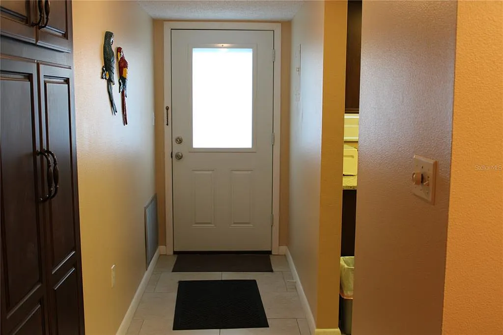 2 bed, 2.0 bath, 1138 sqft, $2,100 — Photo 3