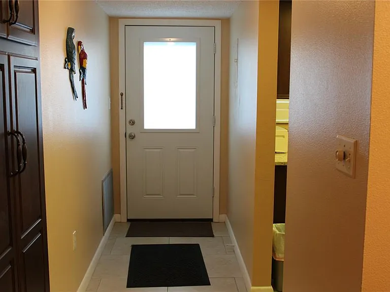 N Causeway D108 New — Photo 3