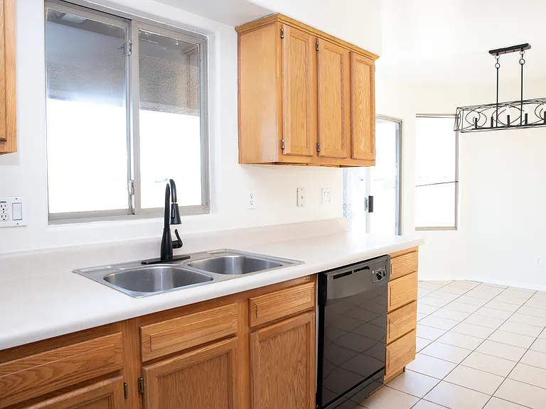 16015 S Yava Rd #1 — Photo 7