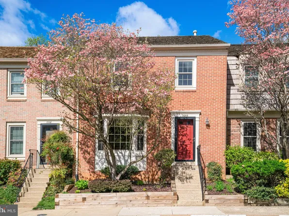 2266 Cartbridge Rd, Falls Church, VA 22043