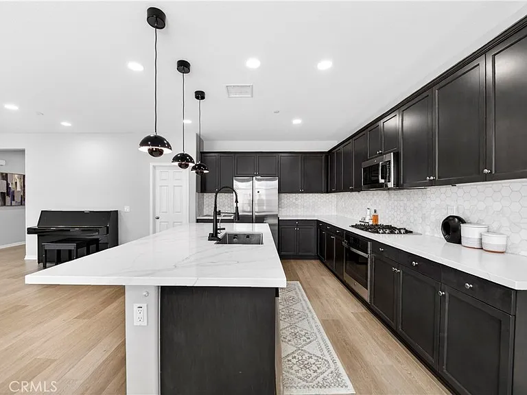 9521 Venetian Way — Photo 48