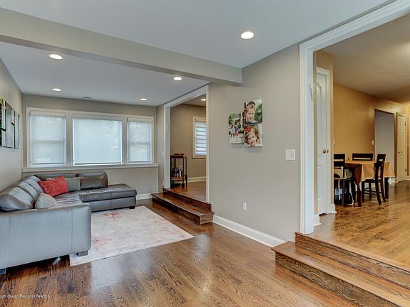 2nd image of 700 Albert Ave
