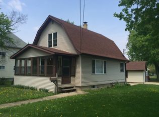 321 E Main St, Genoa, IL 60135