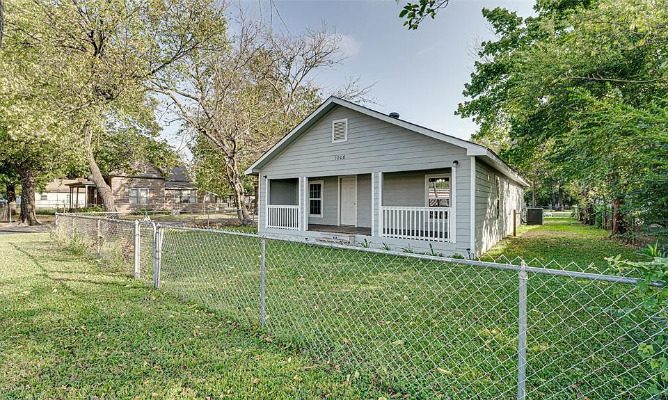 1st image of 1808 NE Main St
