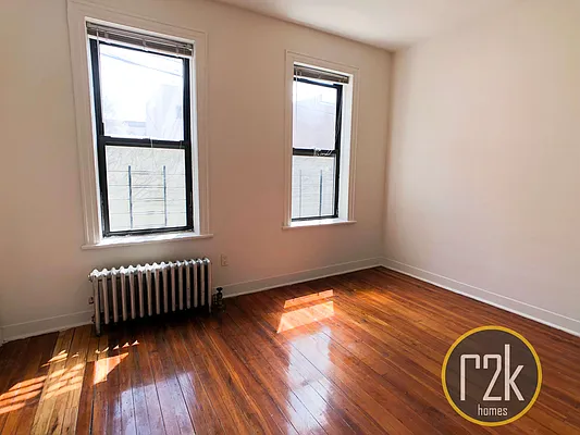 Rented by Realty 2000 Corp | media 17