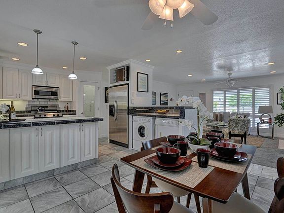 4th image of 2409 Le Bain Dr