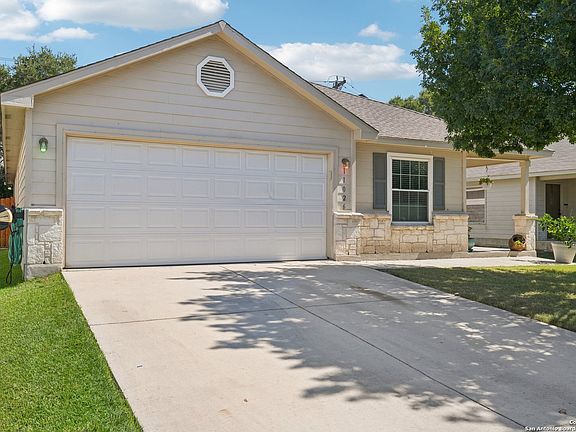 2nd image of 11026 Hillsdale Loop