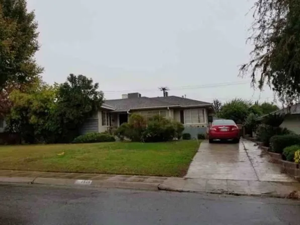 1515 Country Club Dr, Bakersfield, CA 93306