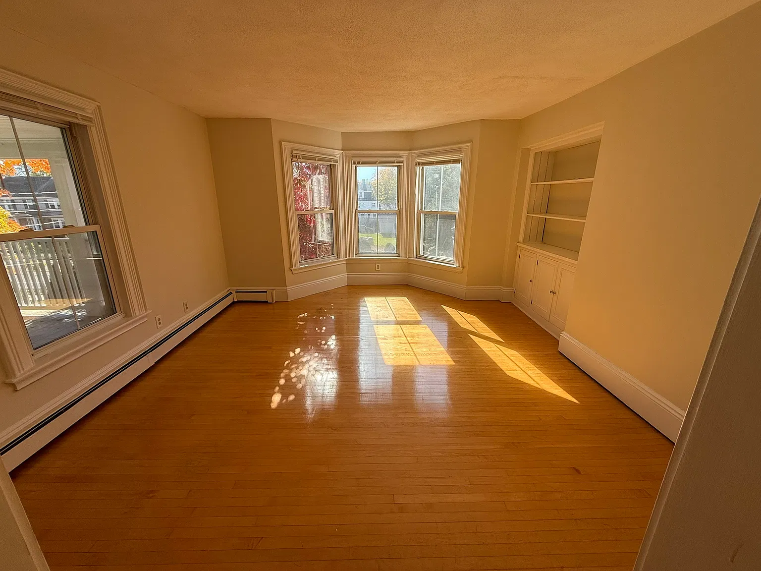 2 bed, 1411 sqft, $2,650 — Photo 3
