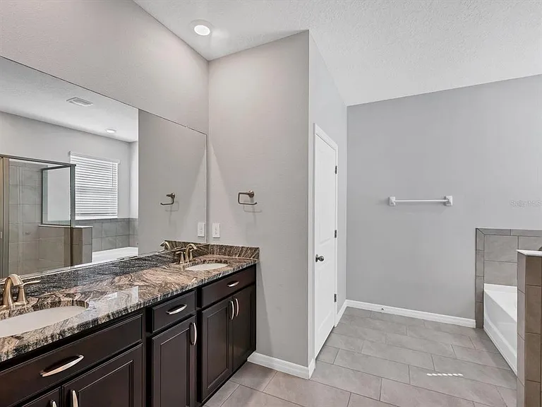 17605 Cantarina Cv — Photo 21