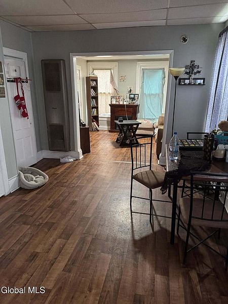 4th image of 18 Newark Street